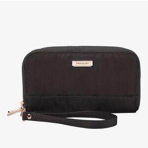 NWOT Travelon Black Wristlet Wallet black